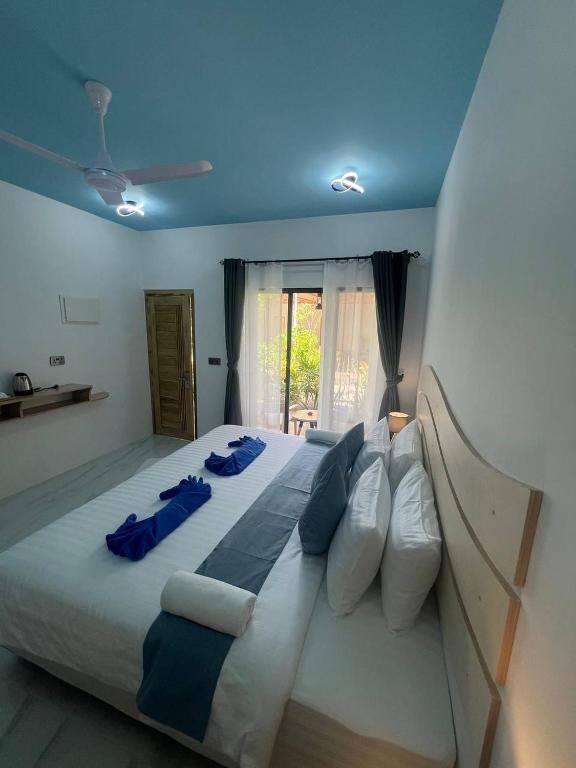 Deluxe King Room at Infinity Beach Dhigurah, photo 1