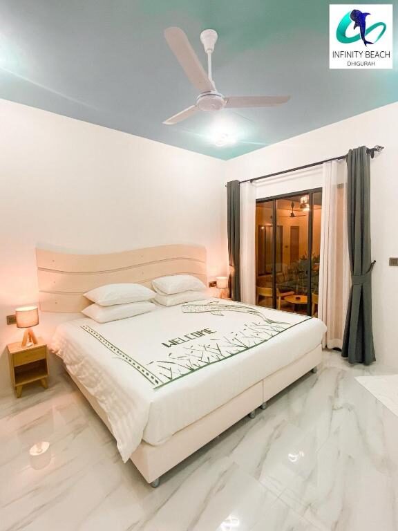Deluxe King Room at Infinity Beach Dhigurah, photo 2